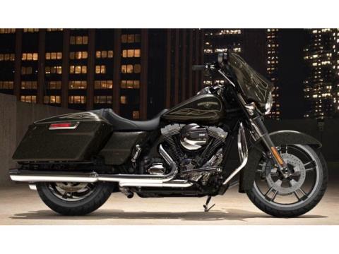 2016 Harley-Davidson Street Glide® Special in Loveland, Colorado - Photo 9