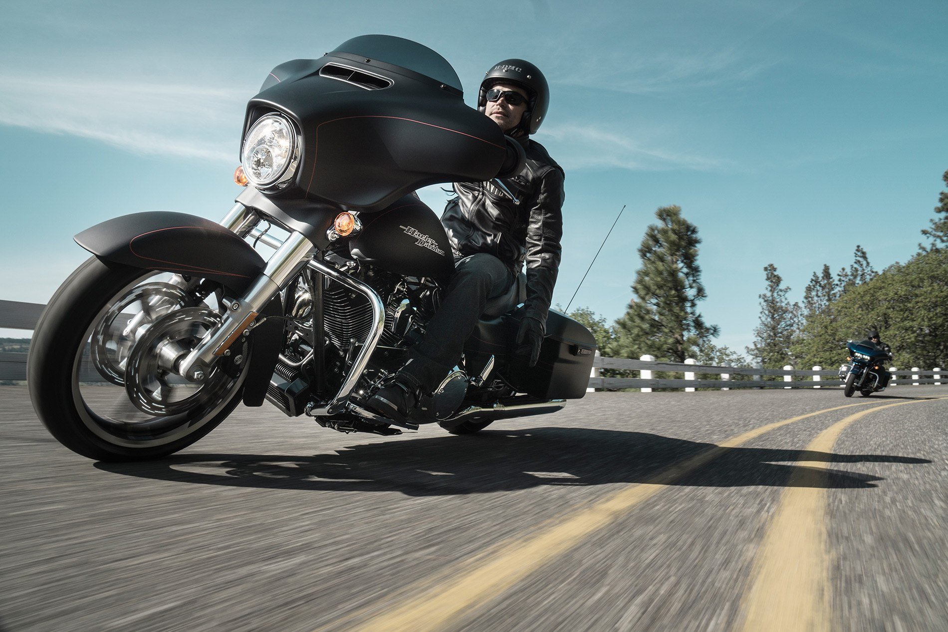 2016 Harley-Davidson Street Glide® Special in Loveland, Colorado - Photo 2