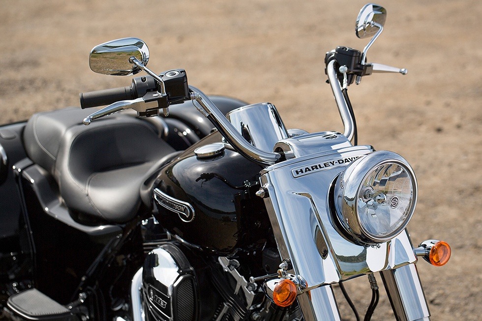 2016 Harley-Davidson Freewheeler™ in Loveland, Colorado - Photo 3