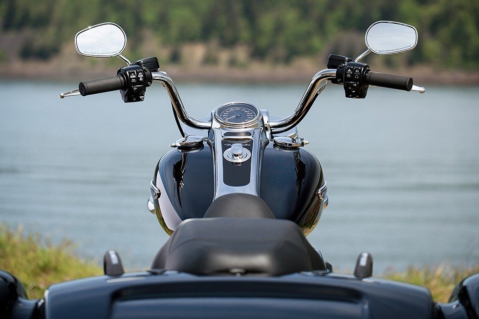2016 Harley-Davidson Freewheeler™ in Loveland, Colorado - Photo 4