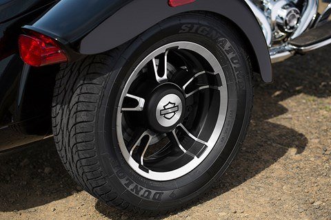 2016 Harley-Davidson Freewheeler™ in Loveland, Colorado - Photo 10