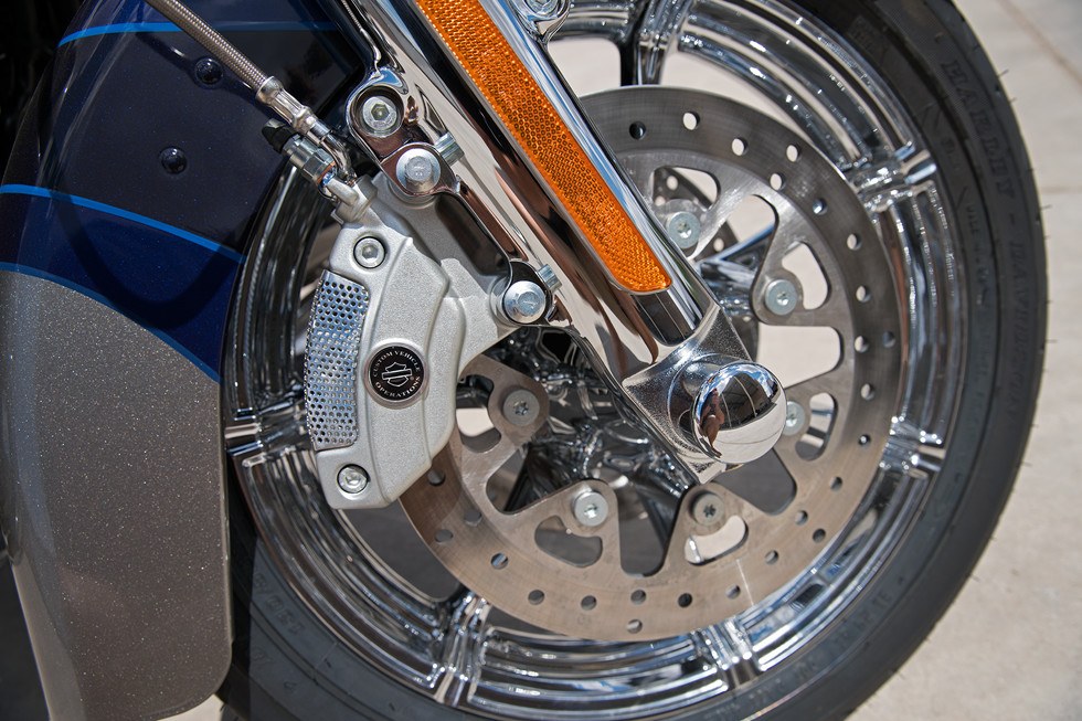 2017 Harley-Davidson CVO™ Limited in Burlington, North Carolina - Photo 6