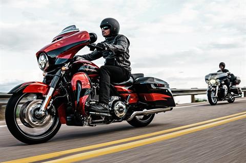 2017 Harley-Davidson CVO™ Limited in Burlington, North Carolina - Photo 13