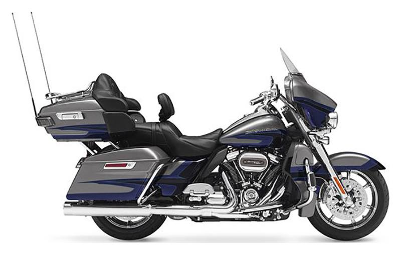 2017 Harley-Davidson CVO™ Limited in Burlington, North Carolina - Photo 1