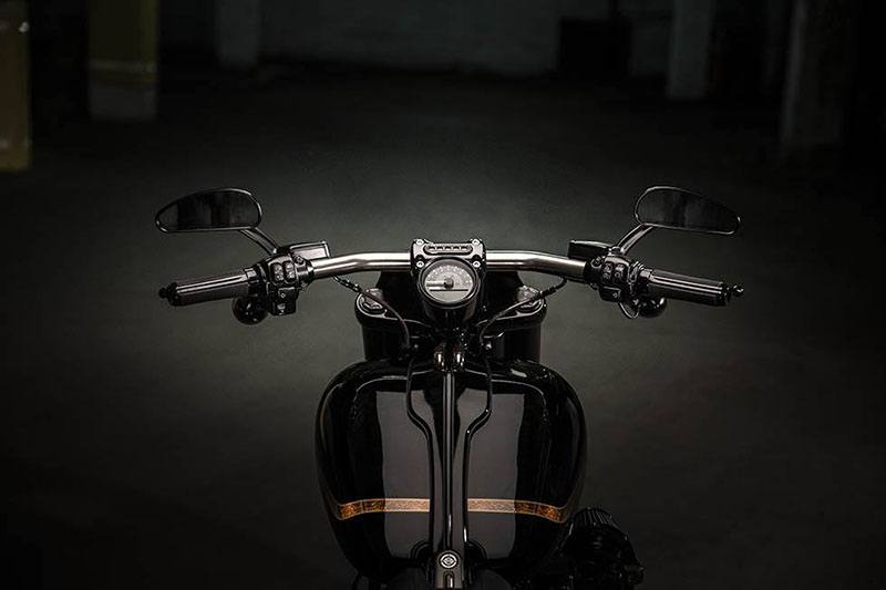 2017 Harley-Davidson CVO™ Pro Street Breakout® in Salem, Oregon - Photo 4