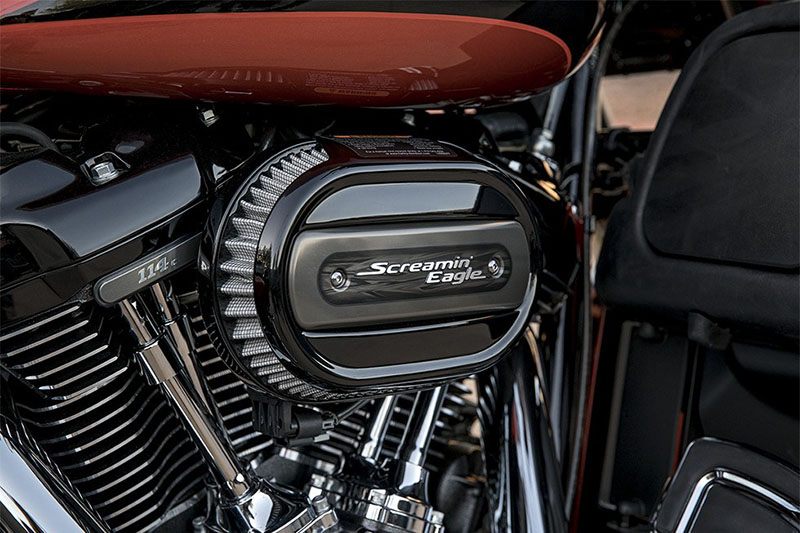2017 Harley-Davidson CVO™ Street Glide® in Greenville, South Carolina - Photo 6