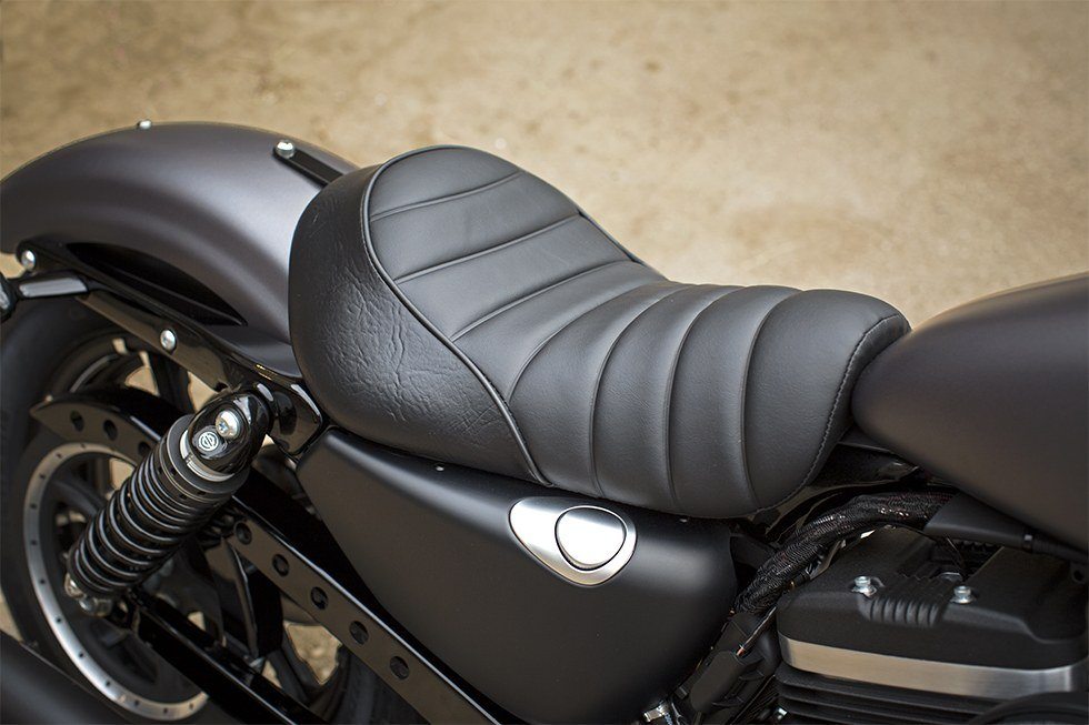 2017 Harley-Davidson Iron 883™ in Omaha, Nebraska - Photo 5