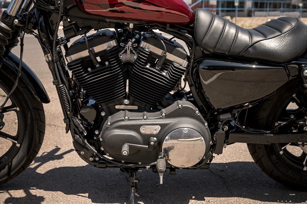 2017 Harley-Davidson Iron 883™ in Omaha, Nebraska - Photo 9