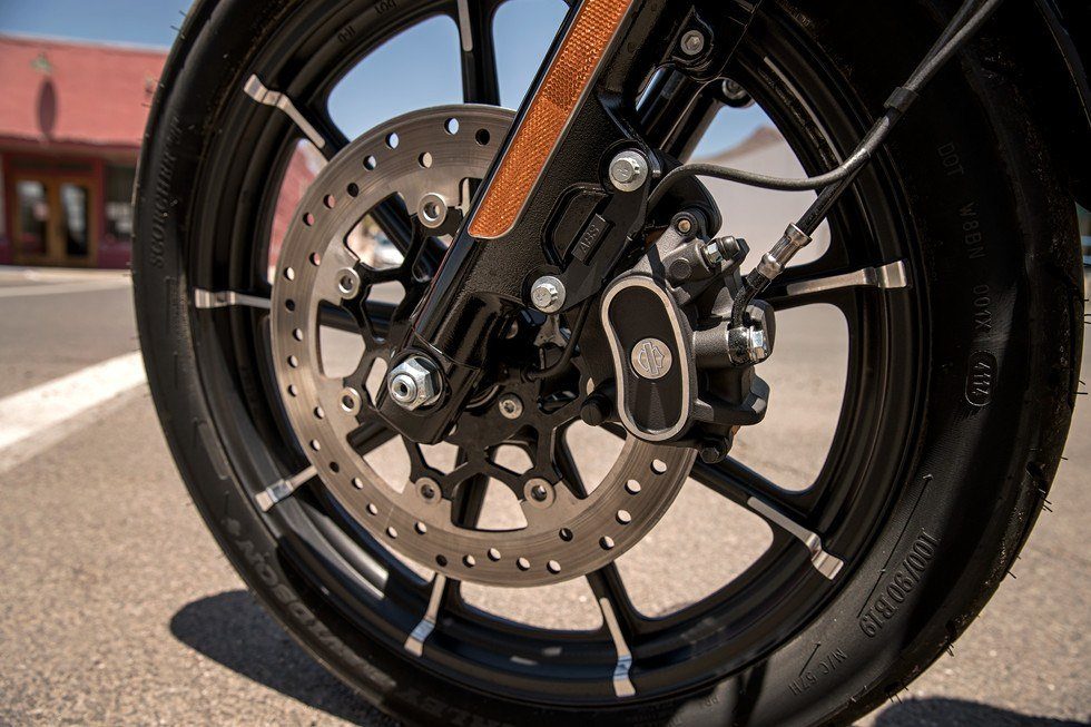 2017 Harley-Davidson Iron 883™ in Omaha, Nebraska - Photo 11