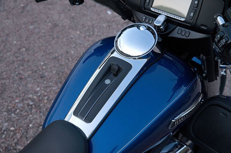 2017 Harley-Davidson Electra Glide® Ultra Classic® 10