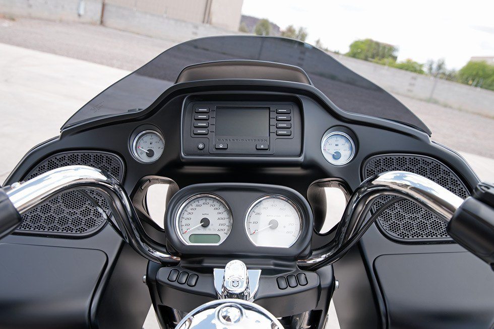 2017 Harley-Davidson Road Glide® in Slidell, Louisiana - Photo 10
