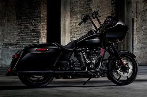 2017 Harley-Davidson Road Glide® Special in Eugene, Oregon - Photo 4