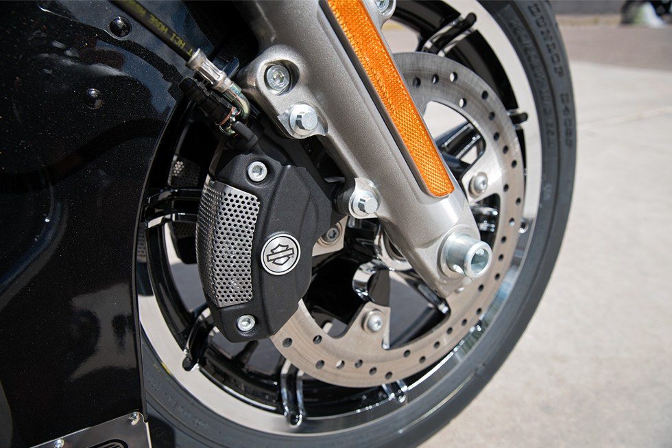 2017 Harley-Davidson Ultra Limited in Greenville, South Carolina - Photo 5