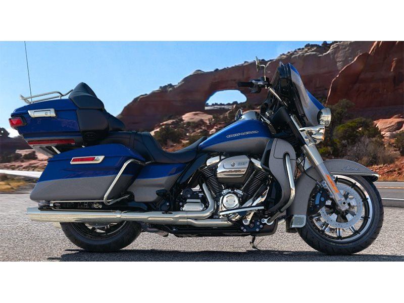 2017 Harley-Davidson Ultra Limited in Greenville, South Carolina - Photo 2