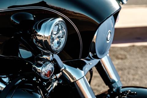 2017 Harley-Davidson Tri Glide® Ultra in Burlington, North Carolina - Photo 10