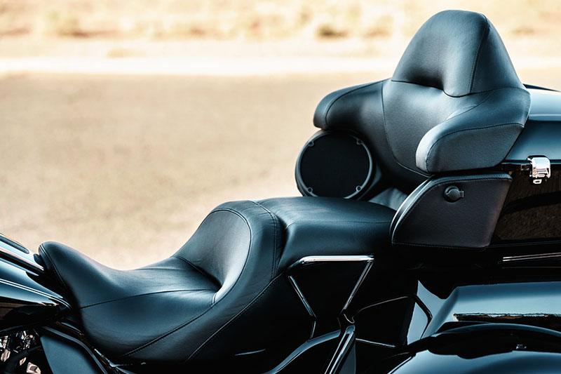 2017 Harley-Davidson Tri Glide® Ultra in Loveland, Colorado - Photo 4