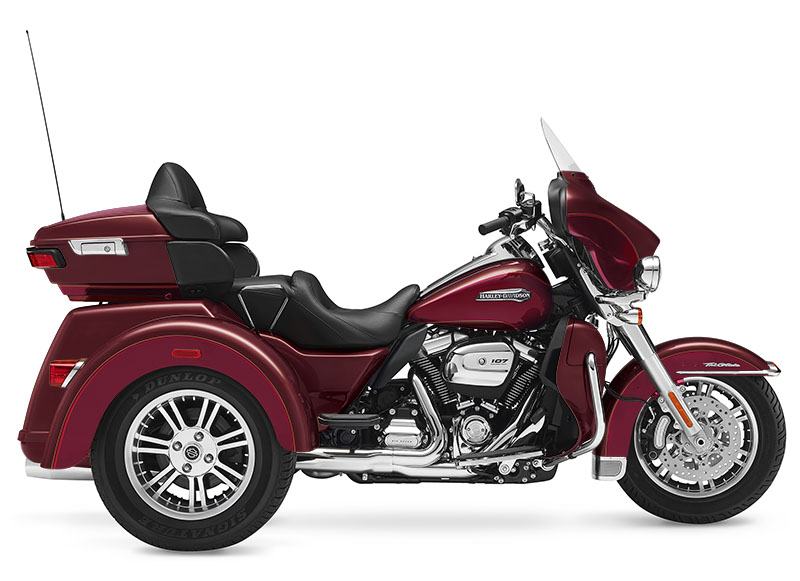 2017 Harley-Davidson Tri Glide® Ultra in Loveland, Colorado - Photo 1