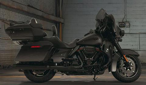 2018 Harley-Davidson CVO™ Limited in Eugene, Oregon - Photo 4