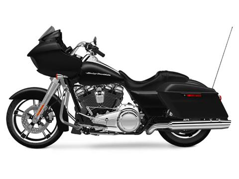 2018 Harley-Davidson Road Glide® in Greenville, South Carolina - Photo 2