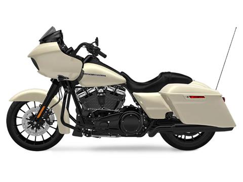 2018 Harley-Davidson Road Glide® Special in Omaha, Nebraska - Photo 2