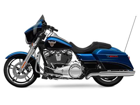 2018 Harley-Davidson 115th Anniversary Street Glide® in Pasadena, Texas - Photo 2
