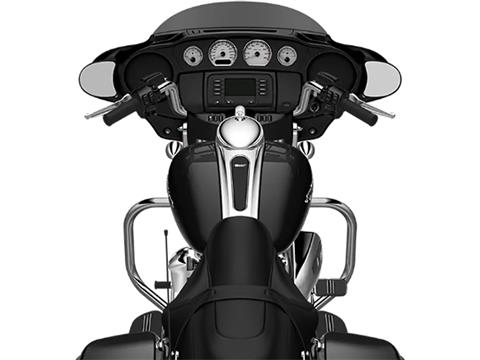 2018 Harley-Davidson Street Glide® in Dubuque, Iowa - Photo 8