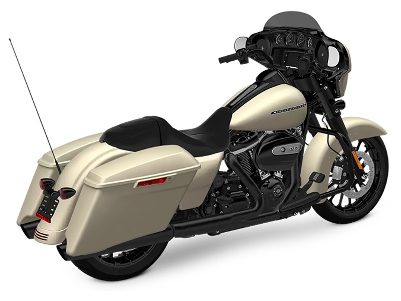 2018 Harley-Davidson Street Glide® Special in Omaha, Nebraska - Photo 6