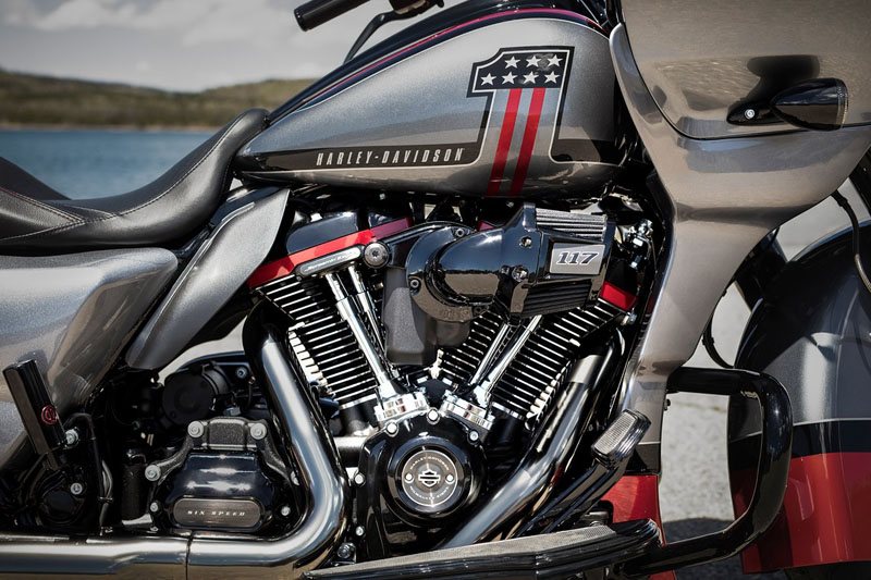 2019 Harley-Davidson CVO™ Road Glide® in San Antonio, Texas - Photo 7