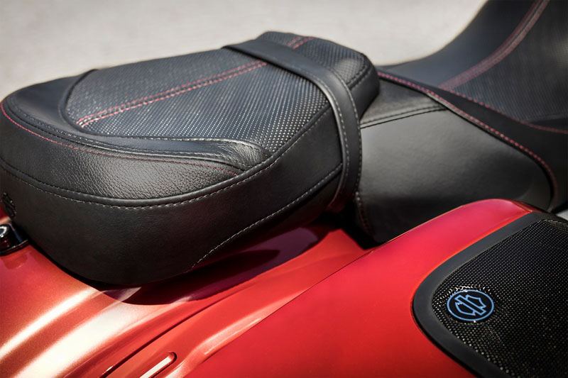 2019 Harley-Davidson CVO™ Road Glide® in San Antonio, Texas - Photo 9