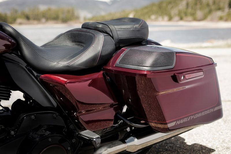 2019 Harley-Davidson CVO™ Street Glide® in Scott, Louisiana - Photo 7