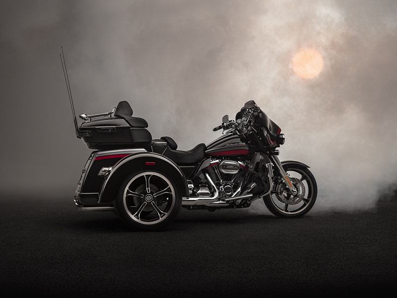2020 Harley-Davidson CVO™ Tri Glide® in Fort Myers, Florida - Photo 11