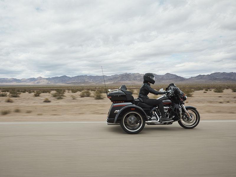 2020 Harley-Davidson CVO™ Tri Glide® in Fort Myers, Florida - Photo 13