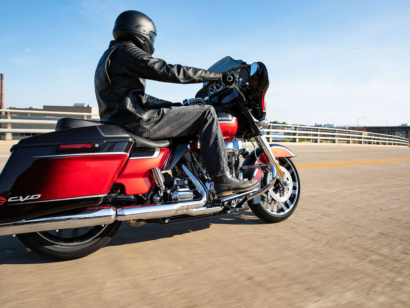 2021 Harley-Davidson CVO™ Street Glide® in San Antonio, Texas - Photo 25