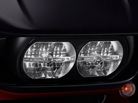 DUAL DAYMAKER® LED HEADLAMPS