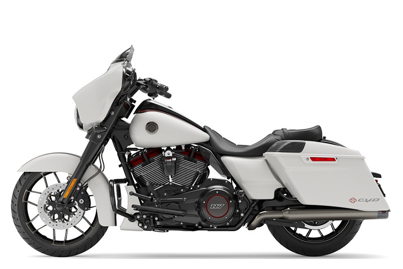 2021 Harley-Davidson CVO™ Street Glide® in Columbia, Missouri - Photo 2