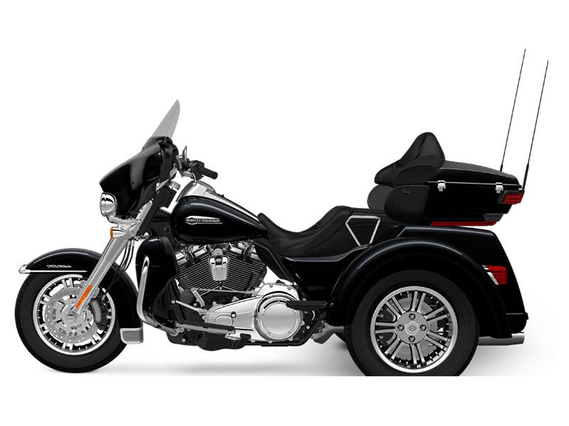 2018 Harley-Davidson Tri Glide® Ultra in Scott, Louisiana - Photo 2
