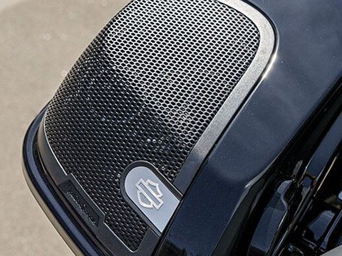 HARLEY-DAVIDSON® AUDIO POWERED ROCKFORD FOSGATE®