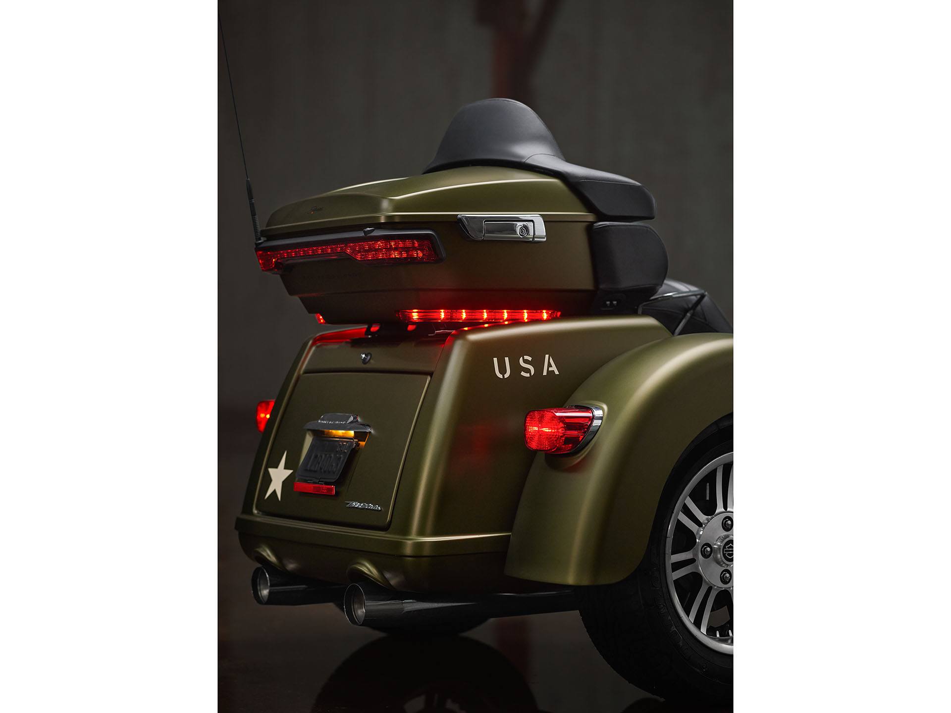 2022 Harley-Davidson Tri Glide Ultra (G.I. Enthusiast Collection) 3