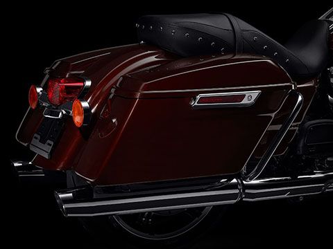 ONE-TOUCH OPENING SADDLEBAGS