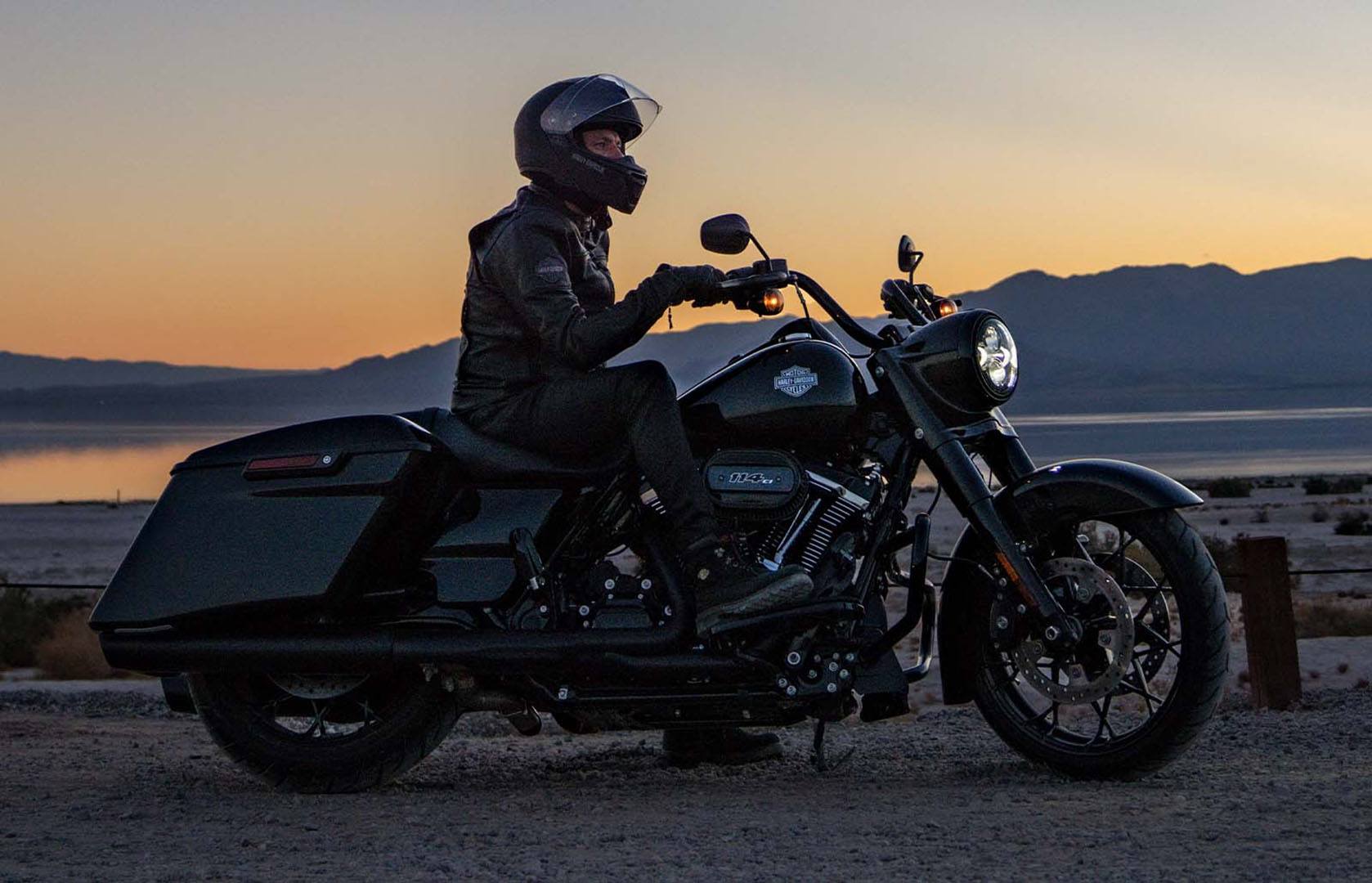 2022 Harley-Davidson Road King® Special in Temecula, California - Photo 2