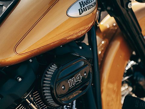 MILWAUKEE-EIGHT® V-TWIN ENGINE