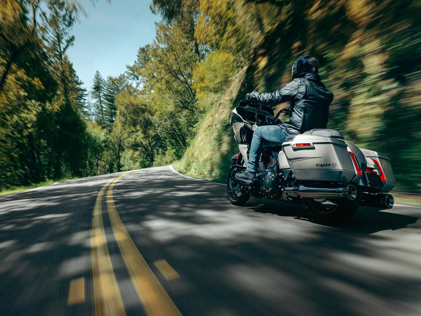 2023 Harley-Davidson CVO™ Road Glide® in Scott, Louisiana - Photo 11