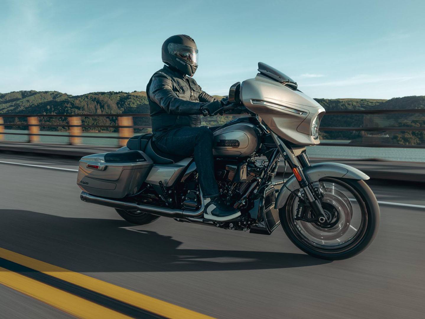 2023 Harley-Davidson CVO™ Street Glide® in Slidell, Louisiana - Photo 17