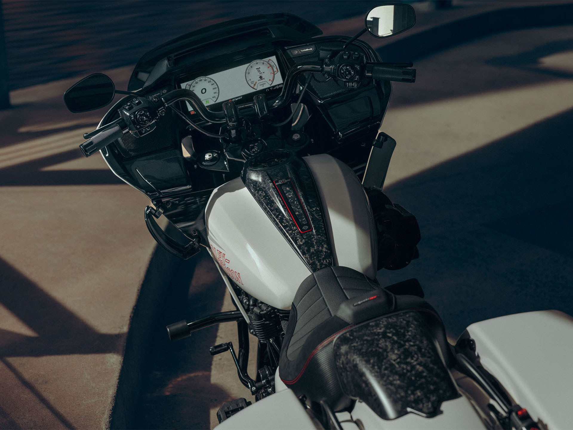 2024 Harley-Davidson CVO™ Road Glide® ST in Omaha, Nebraska - Photo 14