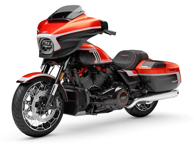 2024 Harley-Davidson CVO™ Street Glide® in Omaha, Nebraska - Photo 4
