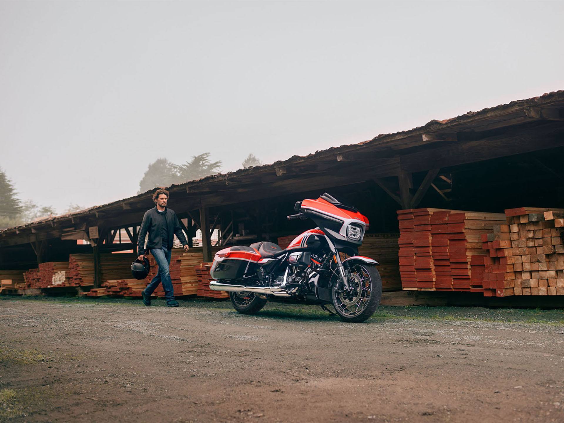 2024 Harley-Davidson CVO™ Street Glide® in Omaha, Nebraska - Photo 16