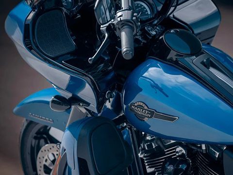 BOOM!™ BOX GTS INFOTAINMENT SYSTEM