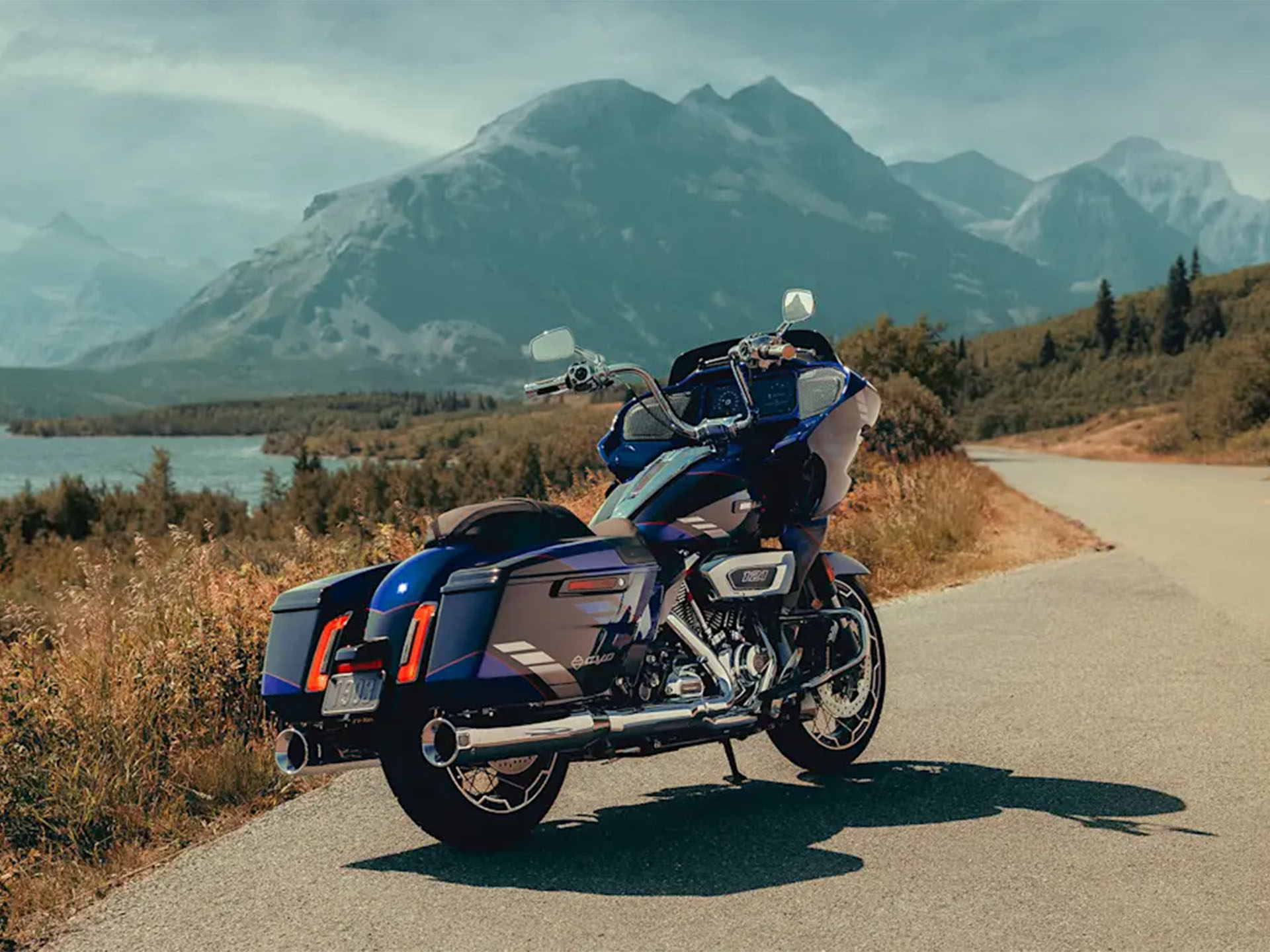 2025 Harley-Davidson CVO™ Road Glide® in Houston, Texas - Photo 9