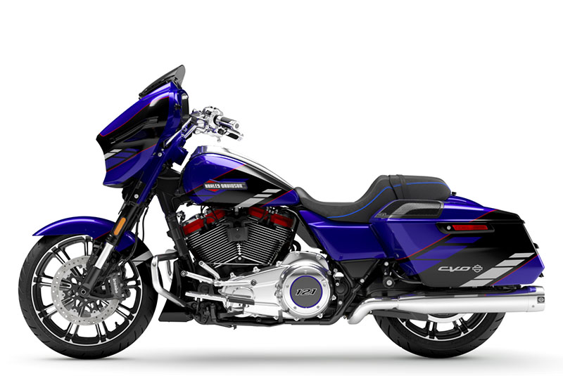 2025 Harley-Davidson CVO™ Street Glide® in Pasadena, Texas - Photo 2