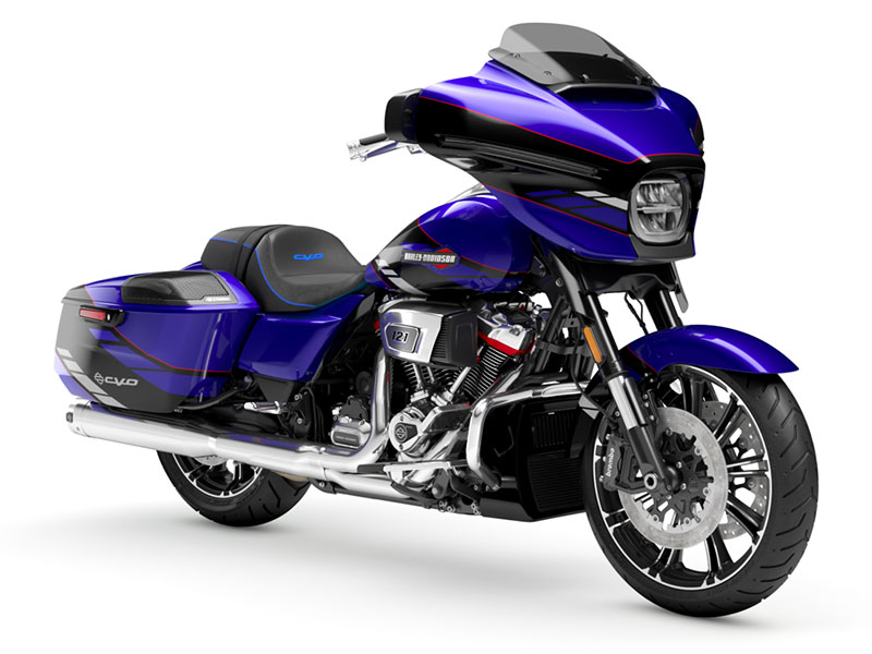 2025 Harley-Davidson CVO™ Street Glide® in Pasadena, Texas - Photo 3